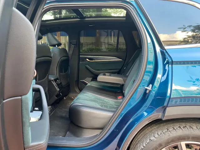 Geely Xingyue L — Фото автомобиля 12