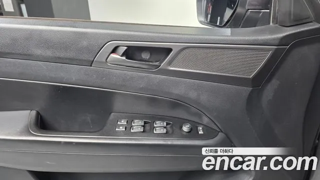 KG_Mobility_Ssangyong Rexton Новый Rexton Sport Дизель 2.2 4WD — Фото автомобиля 28