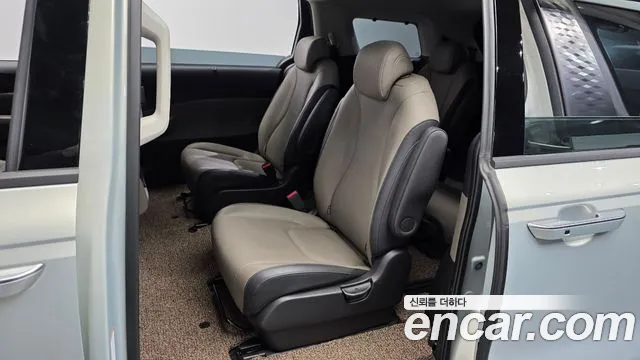 Kia Carnival 4th Gen — Фото автомобиля 16