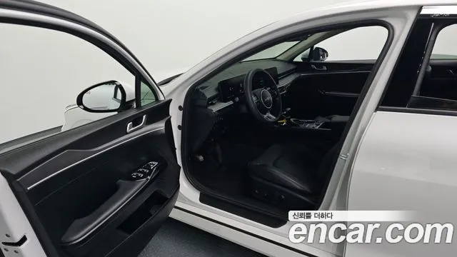 Kia K5 Новый K5 3 поколение 2.0 LPi(Для проката) — Фото автомобиля 10