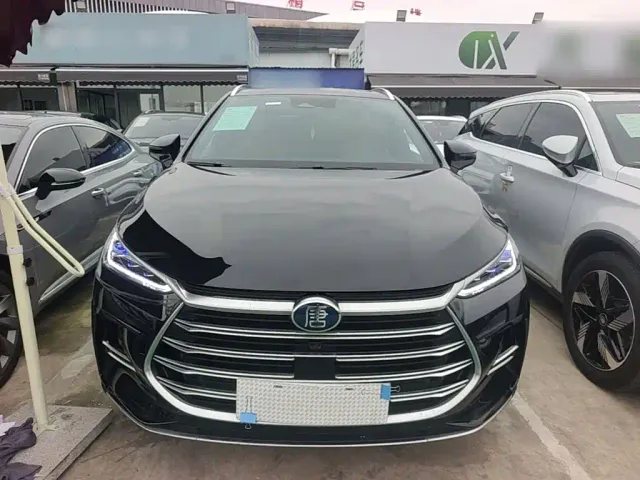 BYD Tang — Фото автомобиля 2