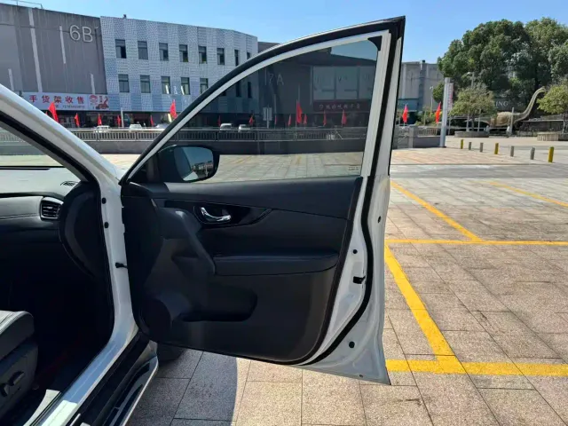Nissan X-Trail — Фото автомобиля 28