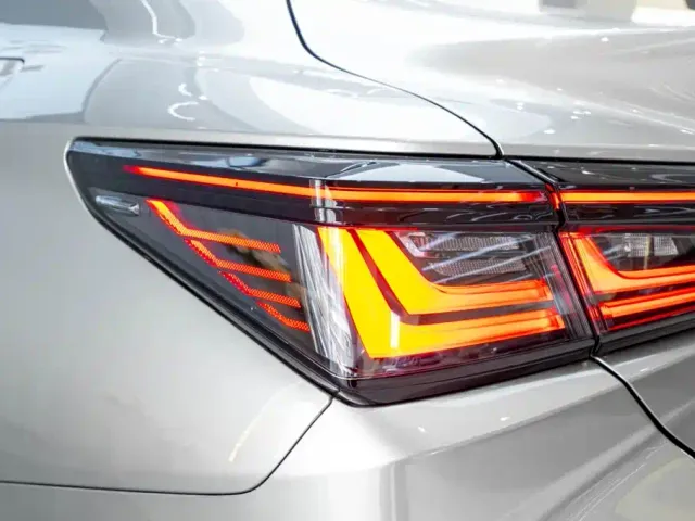 Lexus ES — Фото автомобиля 9