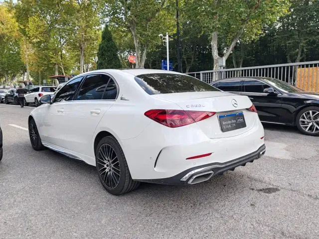 Mercedes-Benz C-Class — Фото автомобиля 3