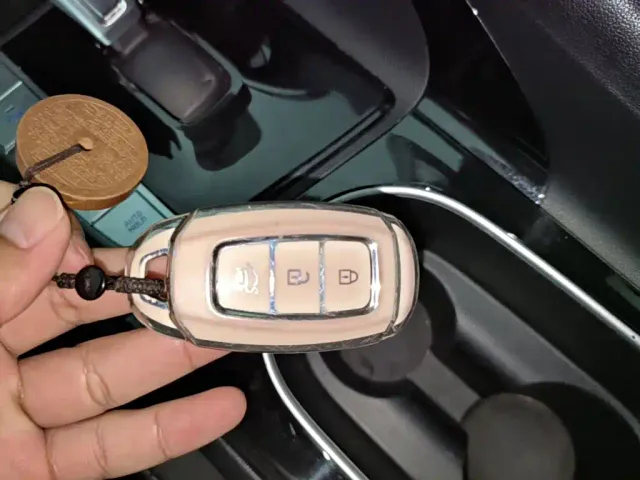 Hyundai Elantra — Фото автомобиля 8