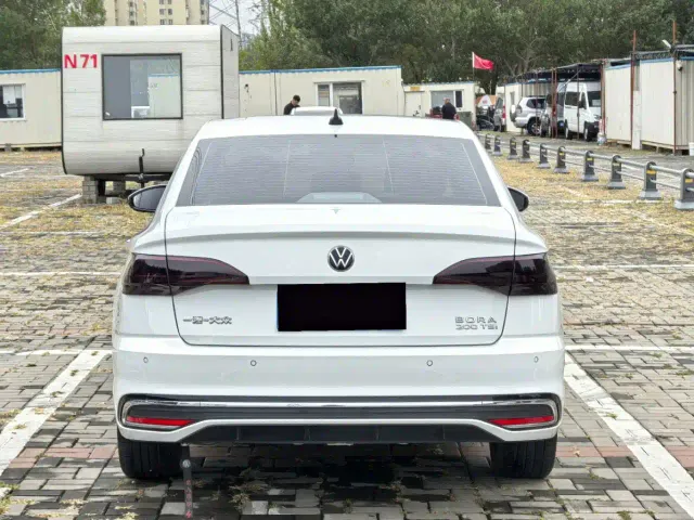 Volkswagen Bora — Фото автомобиля 8