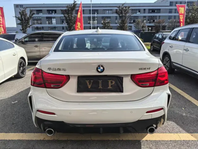 BMW 1 Series — Фото автомобиля 3