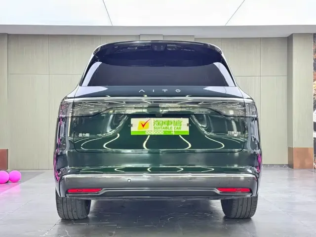 AITO Wenjie AITO M8 2025 Extended Range Ultra 53.4kWh 6-Seater — Фото автомобиля 5