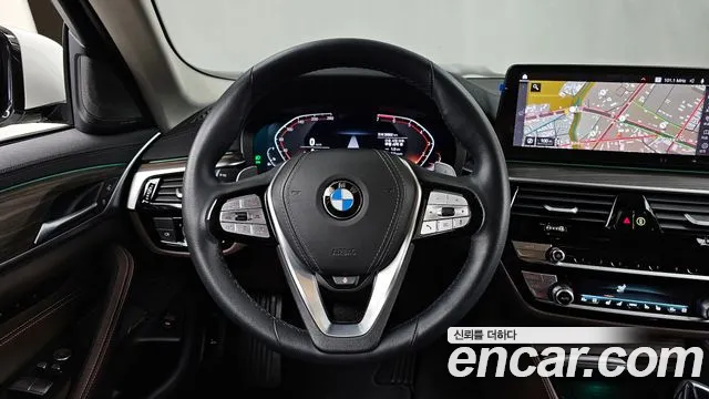 BMW 5-Series 5 серия (G30) 530i xDrive Luxury — Фото автомобиля 13