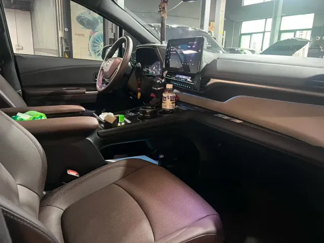 Toyota Granvia — Фото автомобиля 8