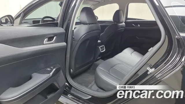 Kia K5 Новый K5 3 поколение 2.0 LPi(Для проката) — Фото автомобиля 12