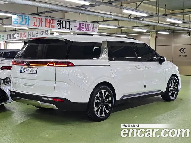 Kia Canival Carnival 4 поколение Бензин 7 мест Signature — Фото автомобиля 2