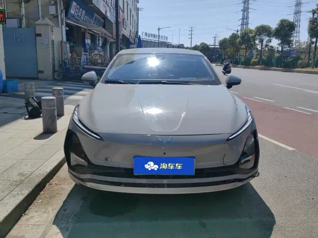 Wuling Starlight — Фото автомобиля 2