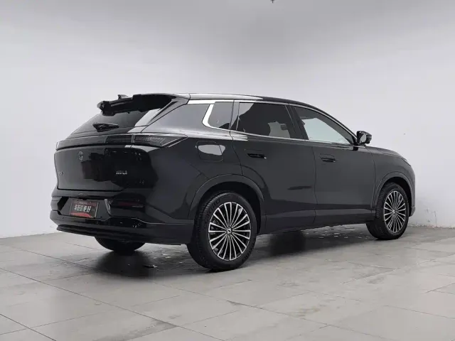 Dongfeng Aeolus L8 — Фото автомобиля 2