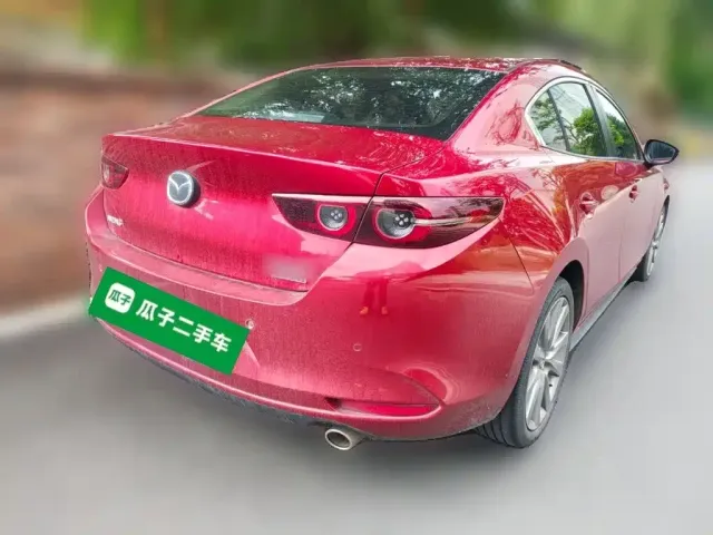 Mazda Axela — Фото автомобиля 4