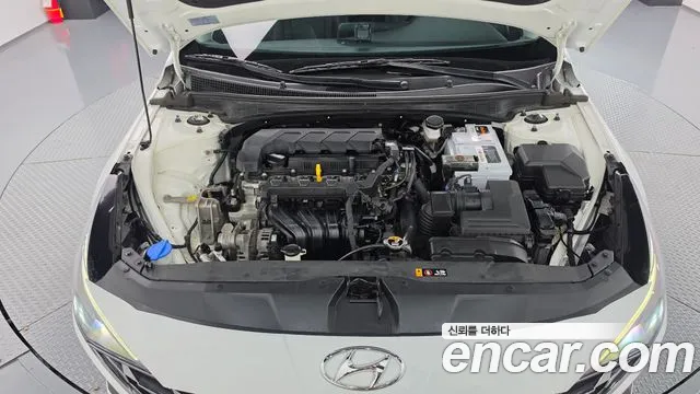 Hyundai Avante CN7 — Фото автомобиля 9