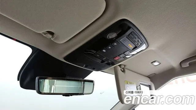Kia Canival Новый Carnival 4 поколение Бензин 4 места Hi-Limousine — Фото автомобиля 16