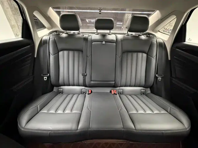 Volkswagen Passat — Фото автомобиля 17