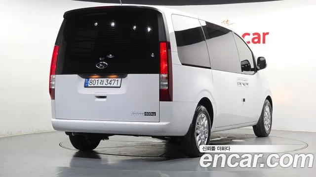 Hyundai Staria Staria Карго 5 мест — Фото автомобиля 2