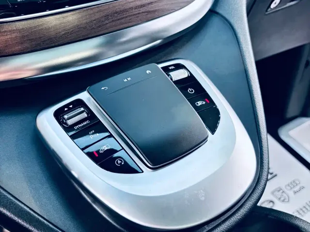 Mercedes-Benz V-Class — Фото автомобиля 7