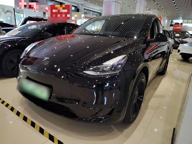 Фотография автомобиля — Tesla Model Y