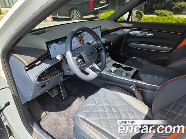 Genesis GV70 — Фото автомобиля 7