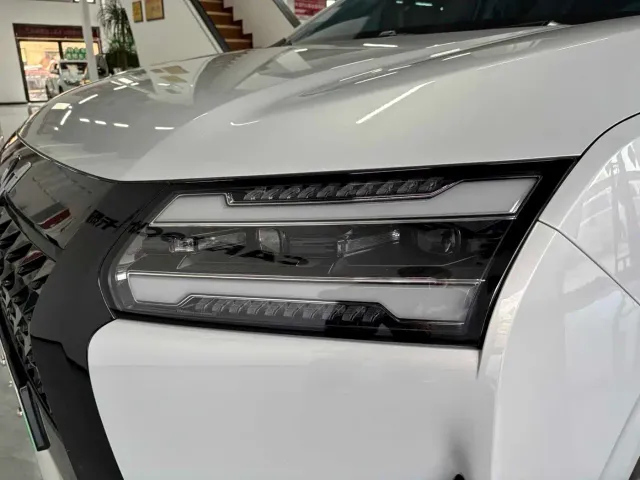Wuling Starlight 730 — Фото автомобиля 8