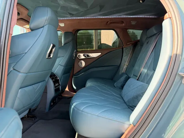 BMW XM — Фото автомобиля 14