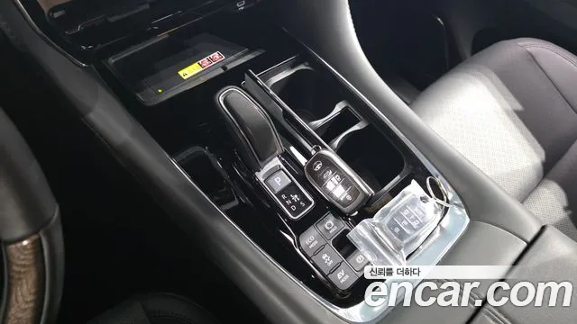Toyota Alphard — Фото автомобиля 9