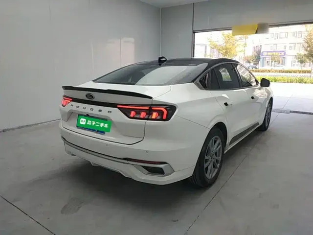 Ford Mondeo — Фото автомобиля 6