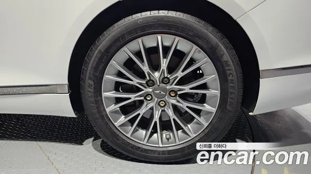 Genesis G80 Бензин 2.5 турбо 2WD — Фото автомобиля 21