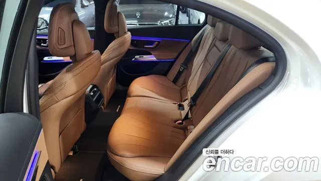 Mercedes-Benz E-Class W214 — Фото автомобиля 14