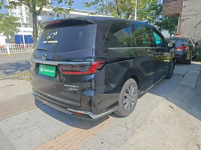 Honda Odyssey — Фото автомобиля 6