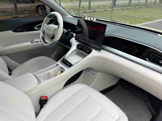 Geely Starry Wish — Фото автомобиля 12