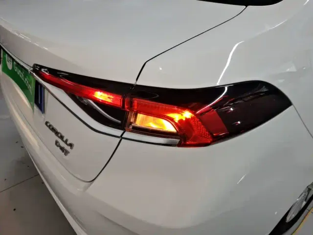 Toyota Corolla — Фото автомобиля 7