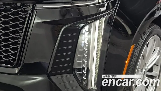 Cadillac Escalade — Фото автомобиля 7