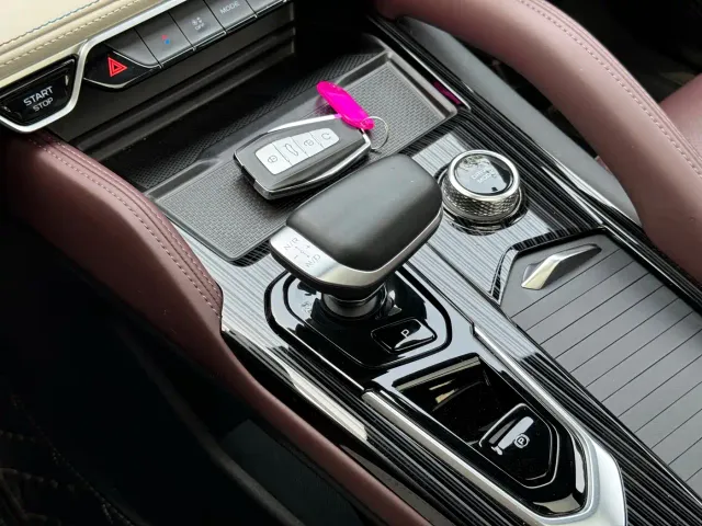 Geely Xingyue L — Фото автомобиля 12