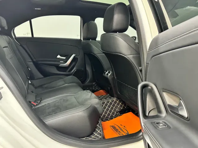 Mercedes-Benz A-Class — Фото автомобиля 15
