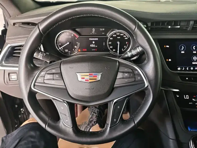 Cadillac XT5 — Фото автомобиля 10
