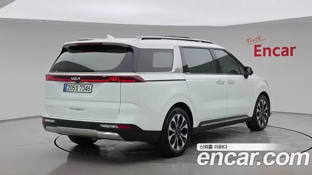 Kia Carnival Generation 4 — Фото автомобиля 2