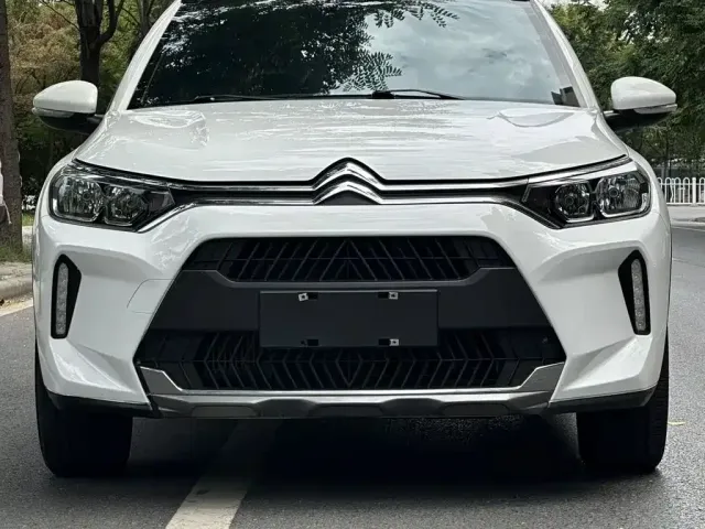 Citroen C3-XR — Фото автомобиля 2