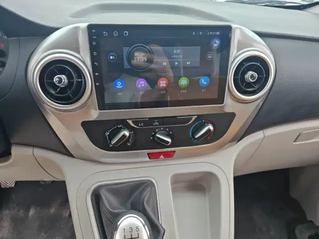 JAC Refine M3 — Фото автомобиля 12