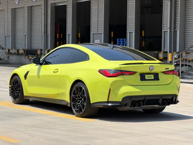BMW M4 — Фото автомобиля 4