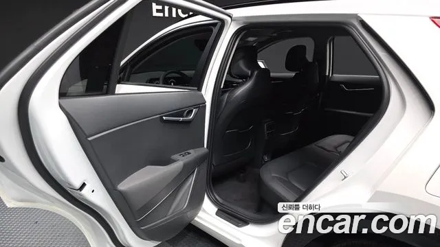 Kia Niro The All New Niro Signature — Фото автомобиля 26