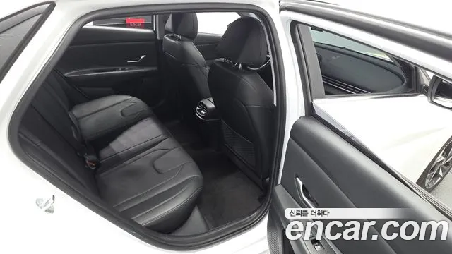 Hyundai AVANTE — Фото автомобиля 4