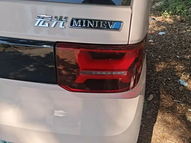 Wuling Hongguang Mini EV — Фото автомобиля 7