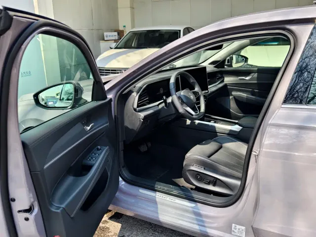 Volkswagen Passat — Фото автомобиля 8