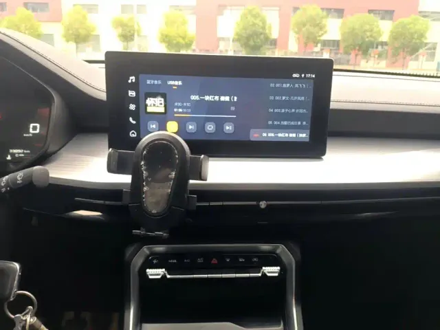 Wuling Asta — Фото автомобиля 12