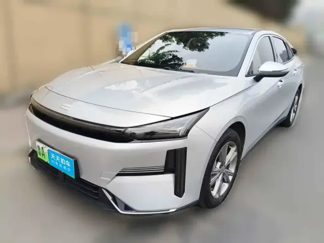 Фотография автомобиля — Geely Galaxy L6