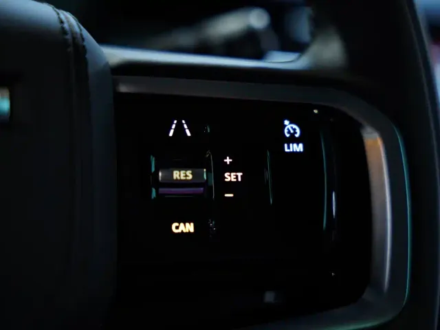 Land Rover Range Rover Sport — Фото автомобиля 28